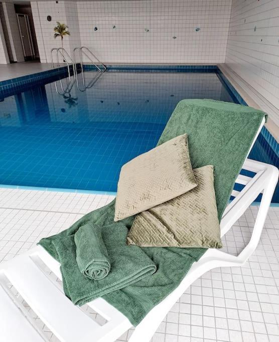 Schwarzwald-Traum Mit Pool Und Sauna Unterkirnach Bagian luar foto
